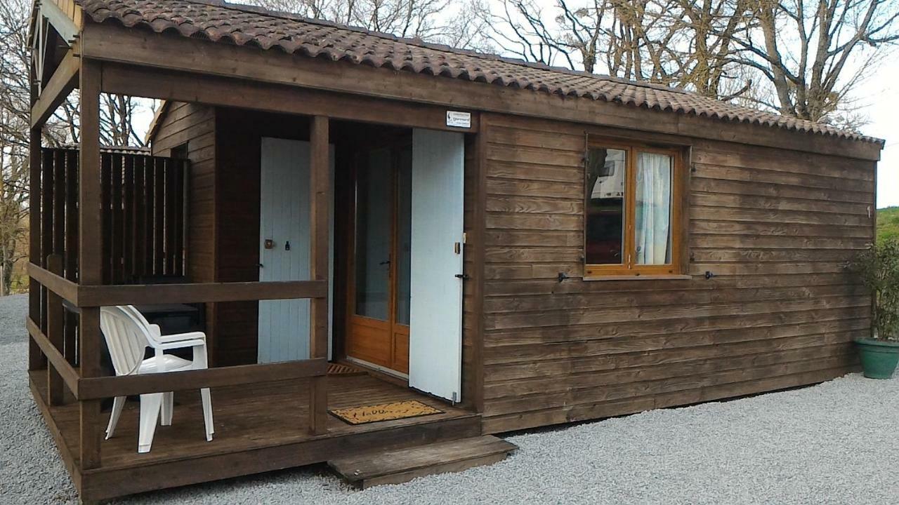 Camping Du Puy Rond Бресюир Экстерьер фото